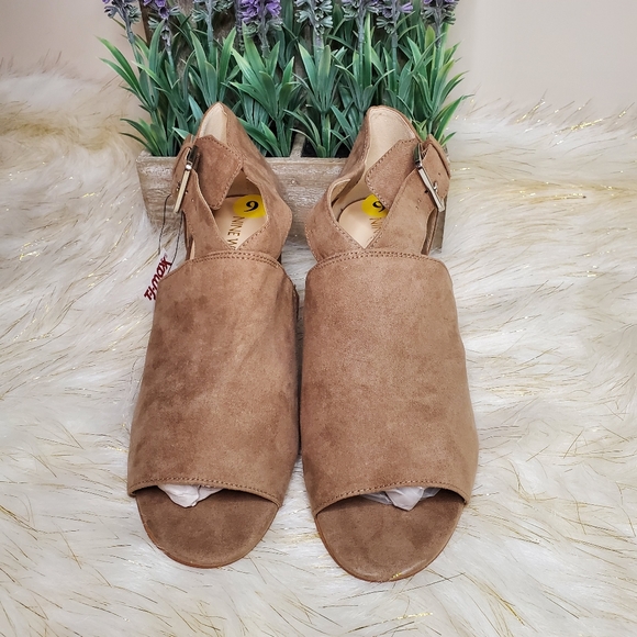 SOLD✅️Fashion ankle boots for women - Picture 3 of 6